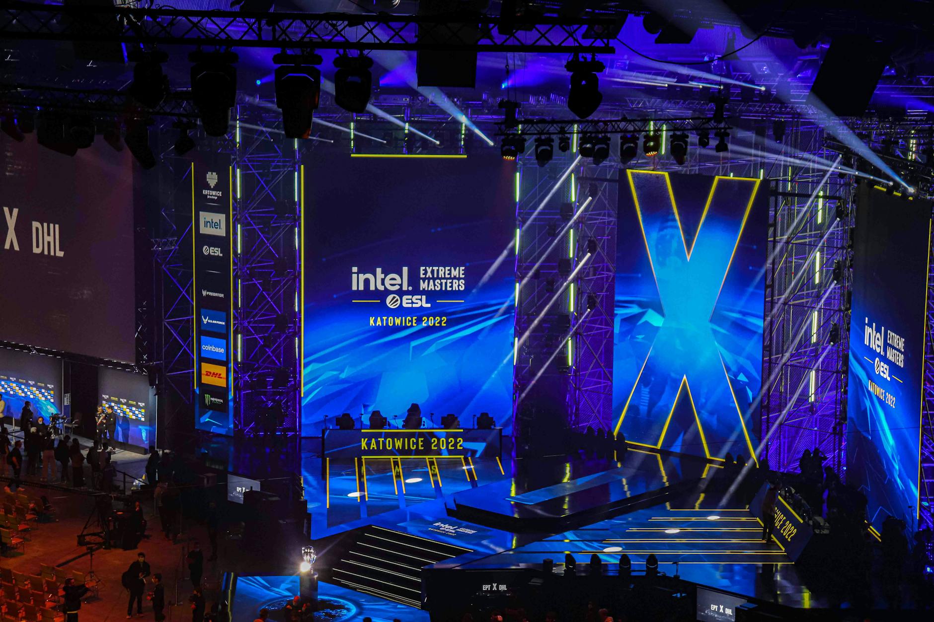 Mapa Katowic z zaznaczonymi terenami inwestycji i lotniskiem Muchowiec, symbolizująca dynamiczny rozwój miasta.